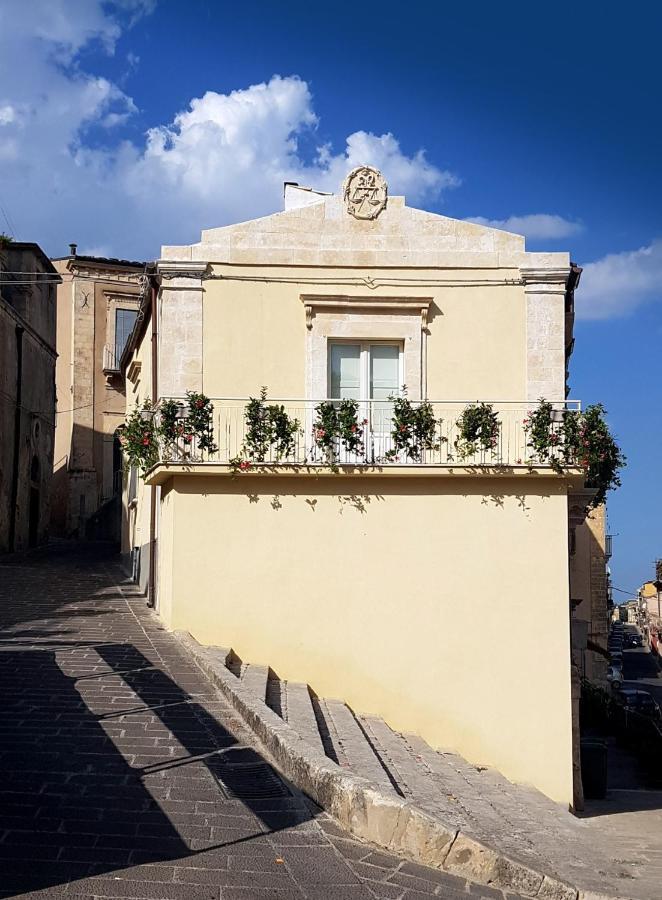 Casa Dei Giurati Bed & Breakfast Palazzolo Acreide Luaran gambar